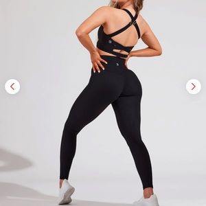 NWT Buffbunny legacy leggings onyx